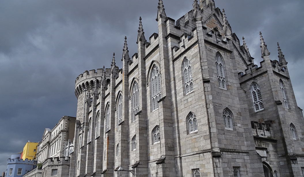 Dublin walking tour - Sherpa Expeditions - Dublin Castle
