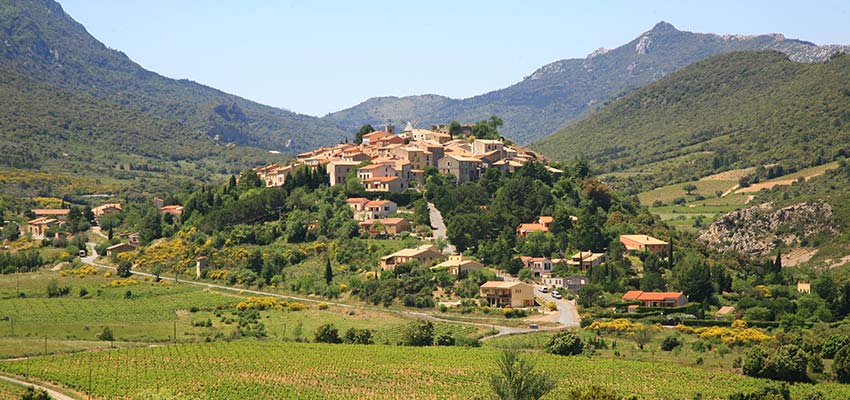 Hilltop village in Corbieres, France - Sherpa Expeditions