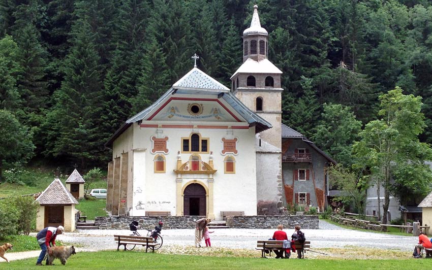 The ancient church in Notre Dame de la Gorge - Sherpa Expeditions - walking holidays