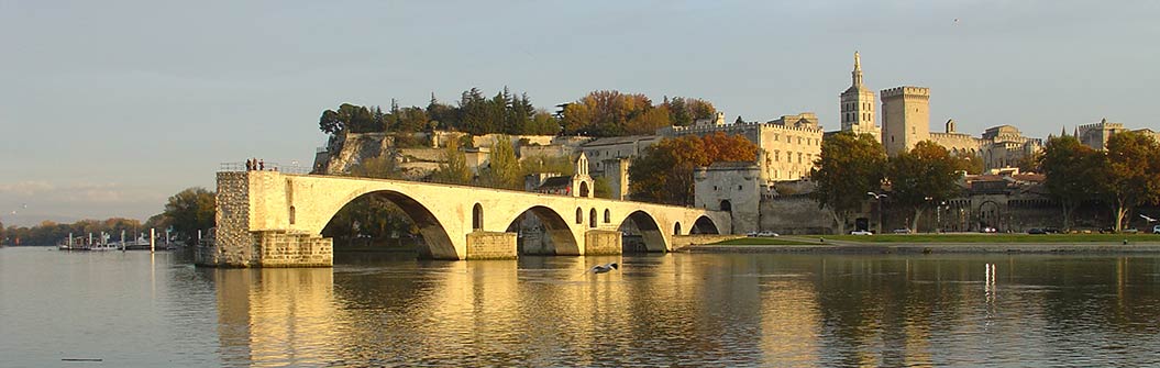 visit Avignon in Provence - Sherpa Expeditions walking holidays