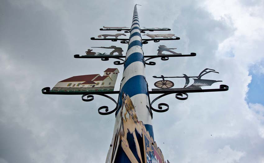 Maypole in Aschering